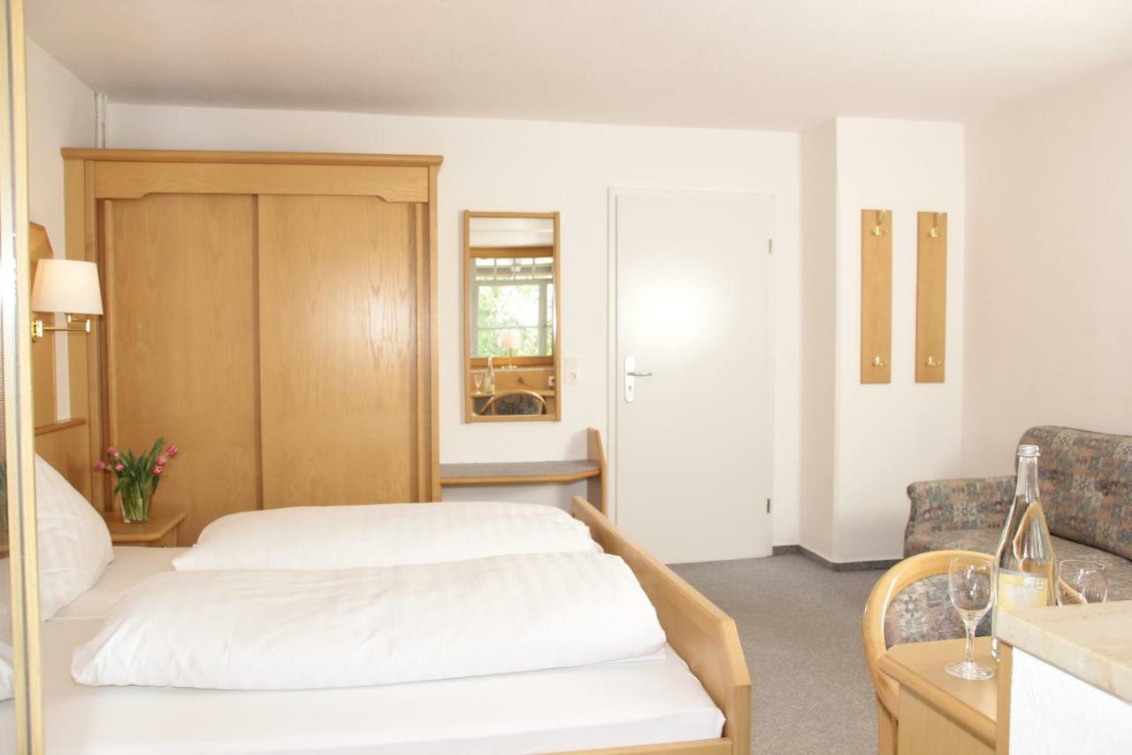 Schoenblick Hotel Garni Ferienwohnungen Линденберг-им-Алгой Екстериор снимка