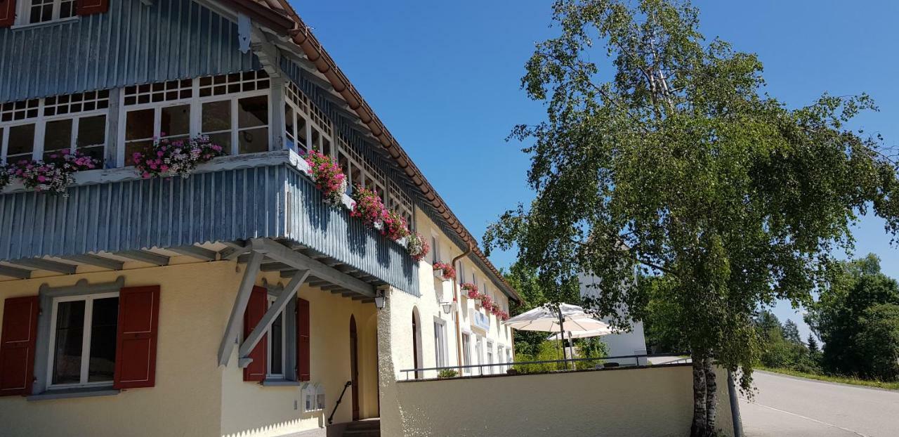 Schoenblick Hotel Garni Ferienwohnungen Линденберг-им-Алгой Екстериор снимка